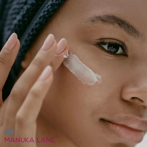 Manuka Lane face-application close-up shows gentle, even serum layering