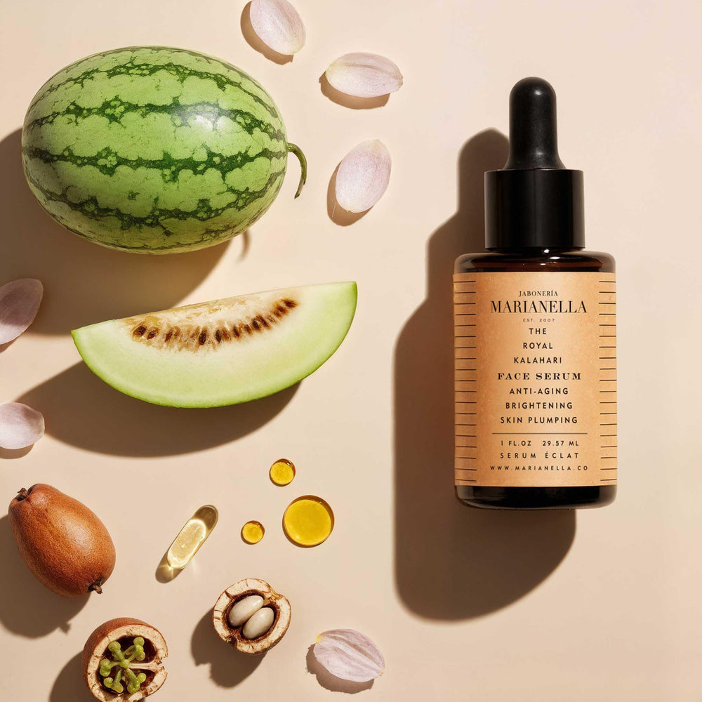 Jaboneria Marianella serum texture close-up reveals silky, non-greasy finish.