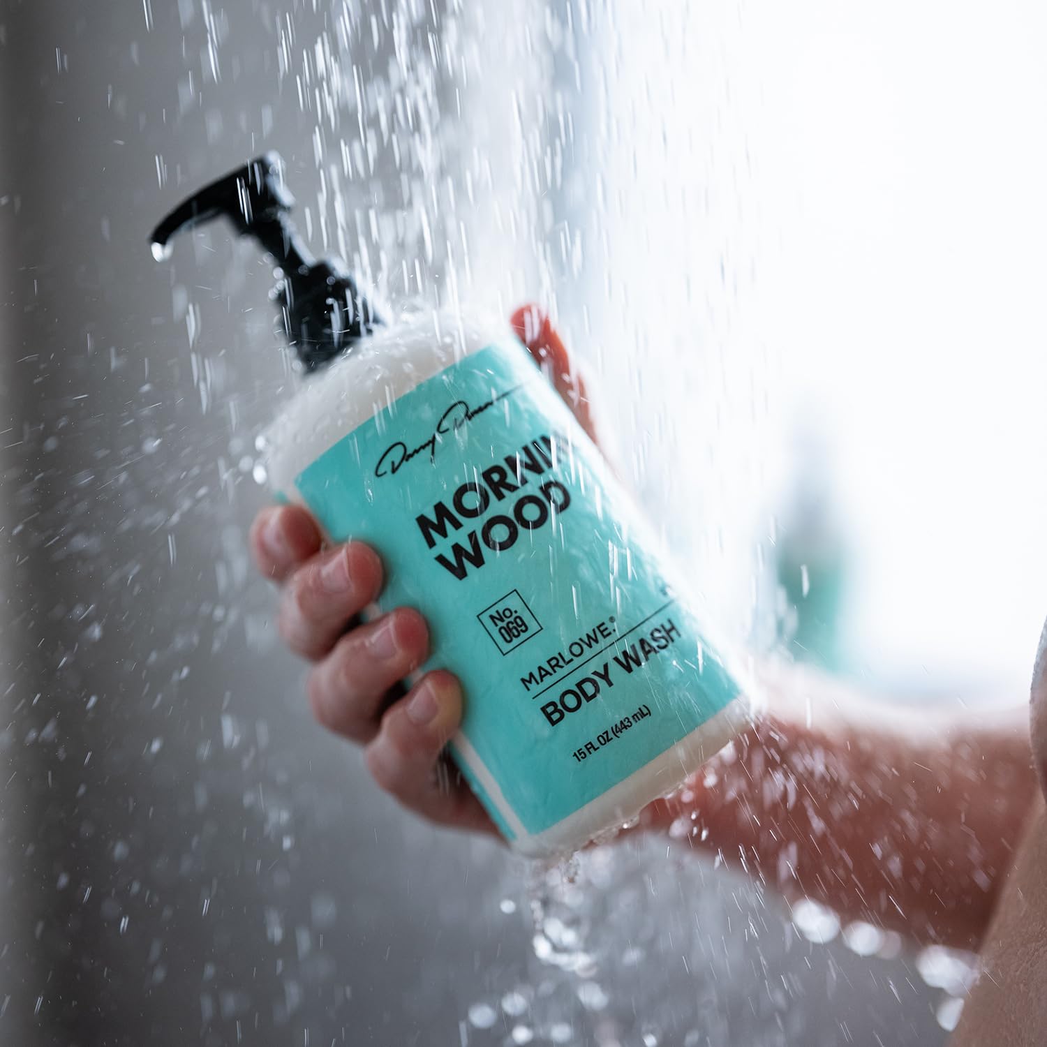 Creamy lather from willow bark and green tea gently cleanses skin.