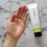 Mary Kay Clear Proof Clarifying Cleansing Gel hands applying to start routine.