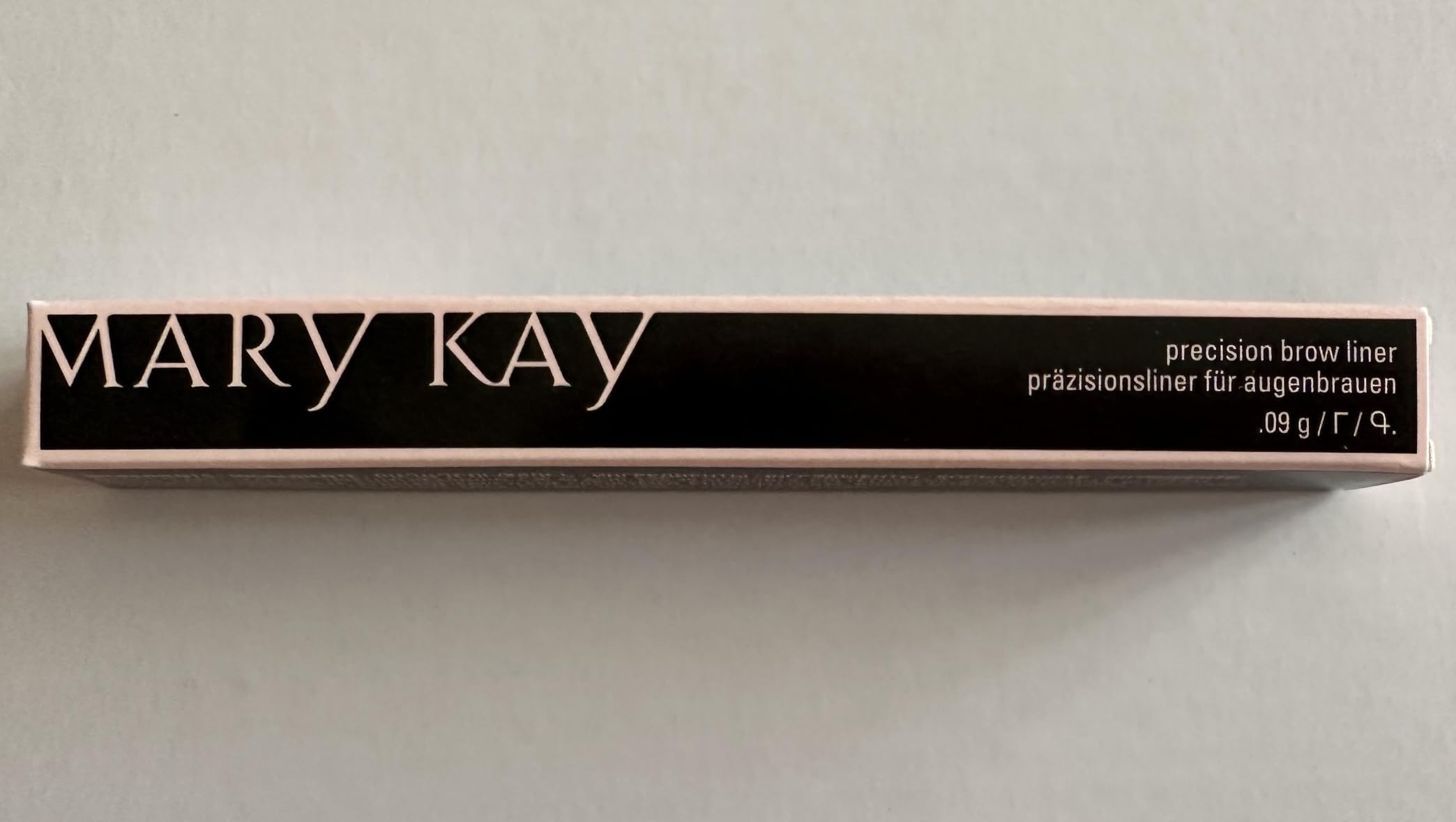 Mary Kay Signature Brow Liner Blonde angled-application for precise arch shaping.