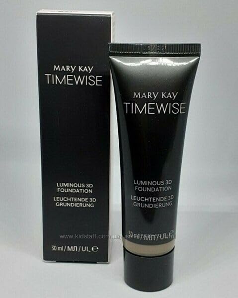 Swatch of Mary Kay TimeWise Luminous 3D Beige N150 showing neutral undertone