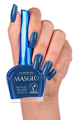Cool shade swatch from MASGLO Gel Evolution with chic finish