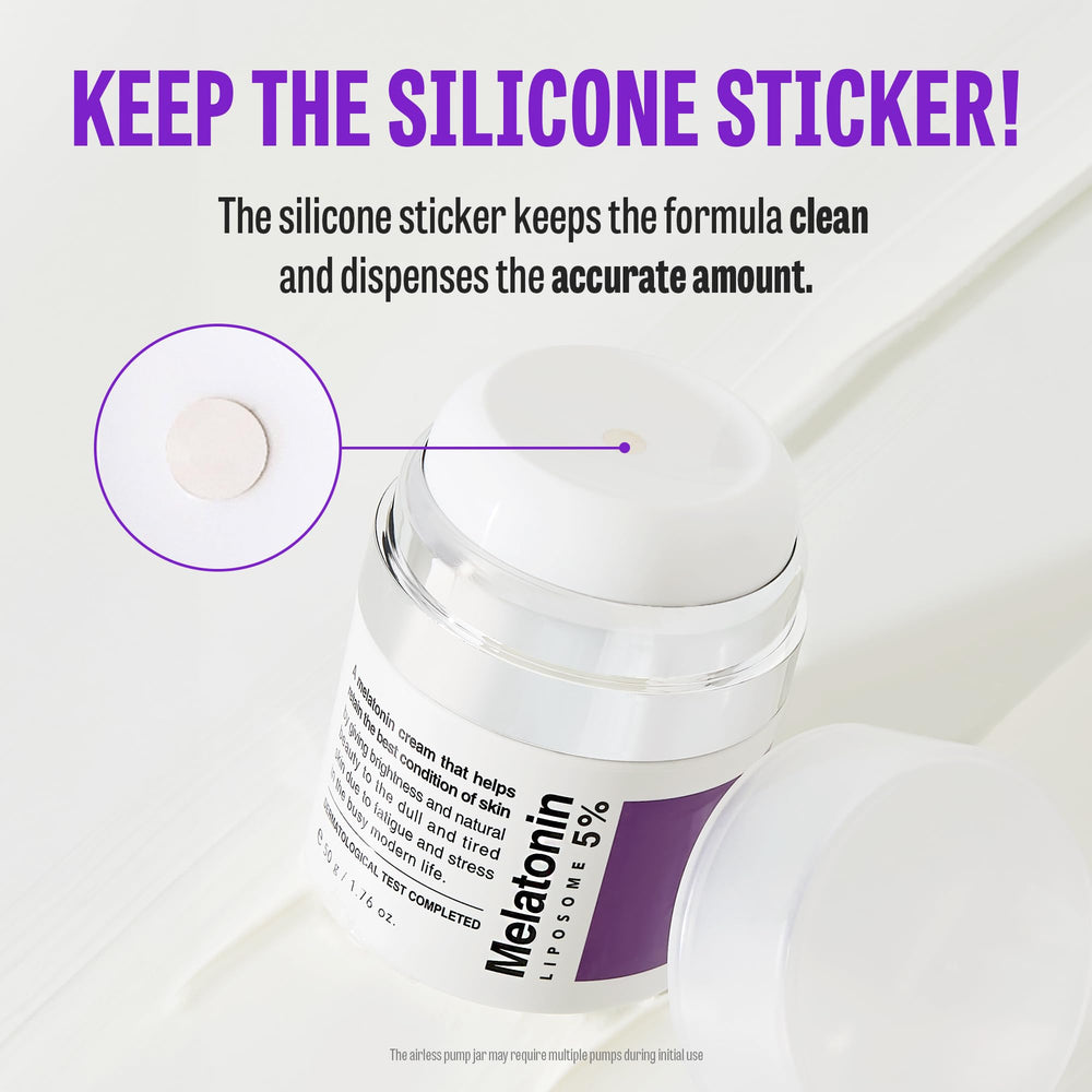 MAXCLINIC Hydration film forms a silky layer on skin surface