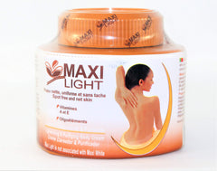Maxi Light 325 ml bottle in hero shot, compact daily hydration companion