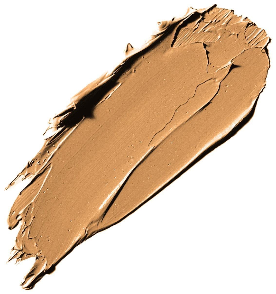 Natural beige Dream Matte Mousse on skin delivering smooth velvet matte finish