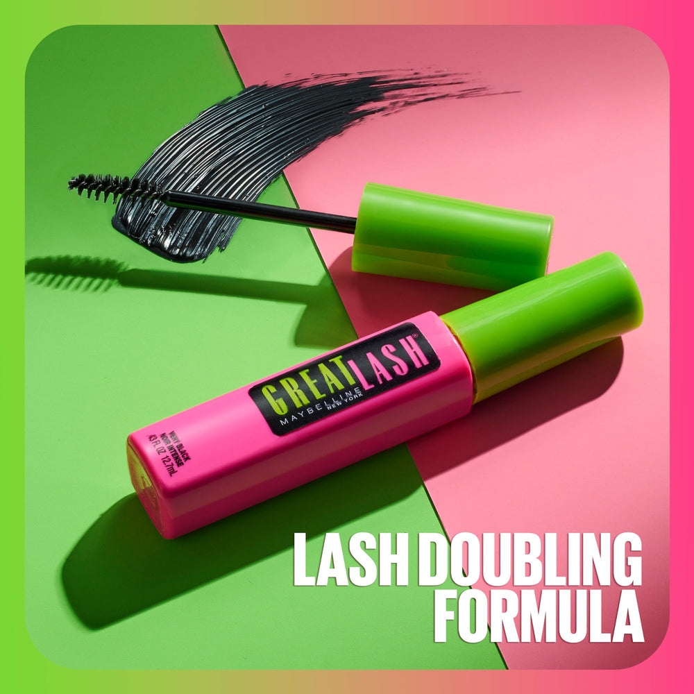 Maybelline Great Lash close-up brush detail separating lashes for definition.