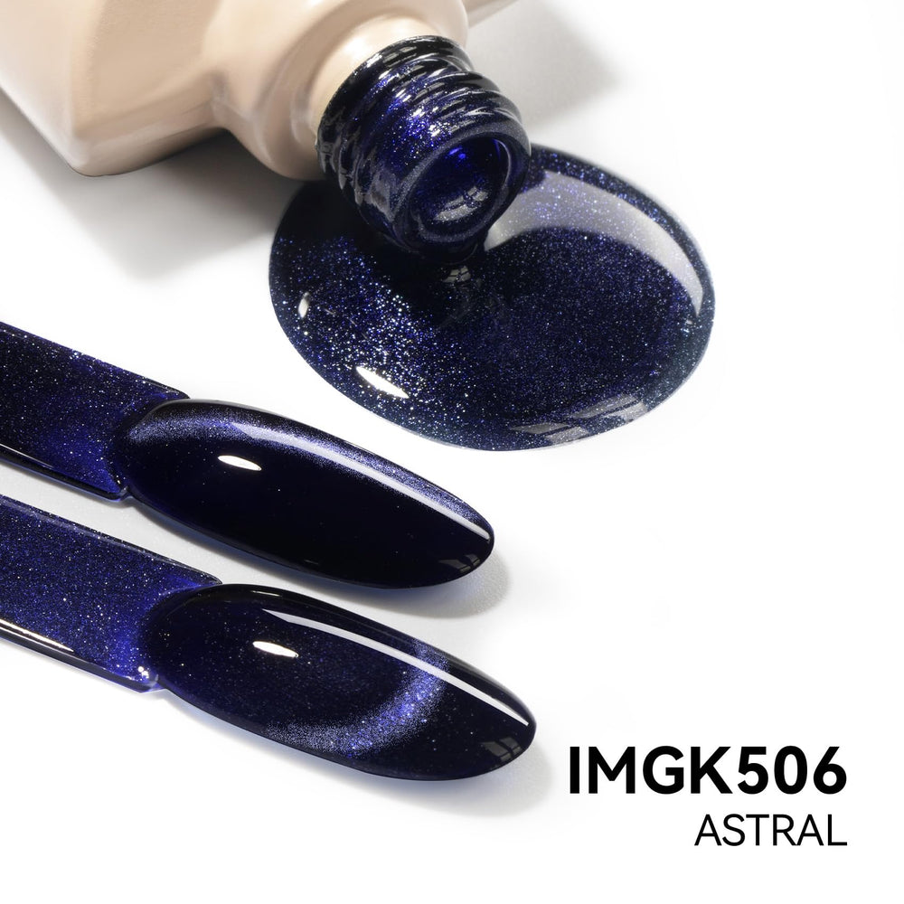 MAYCHAO Astral Cat Eye glitter detail catches light for holographic shine.