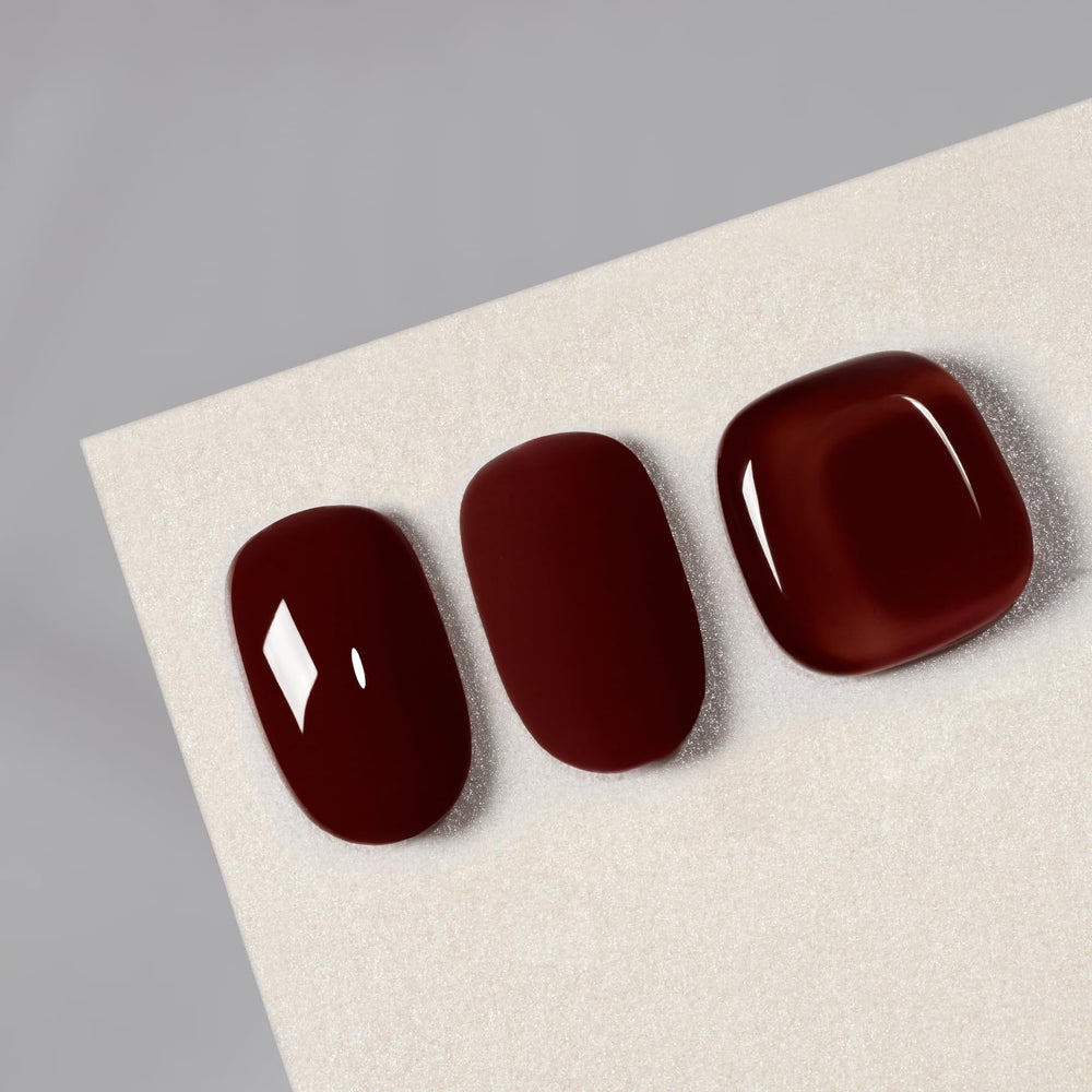 MAYCHAO gel polish bottle beside color sample and packaging.