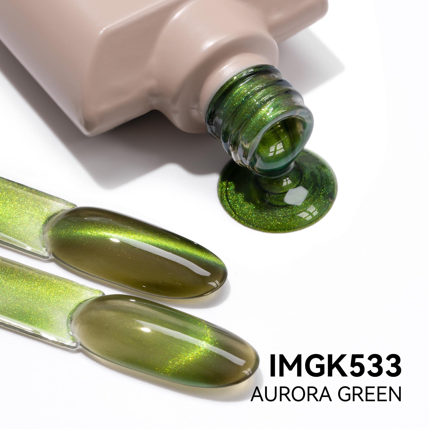 MAYCHAO Aurora Green swatch showing cat-eye effect on nails