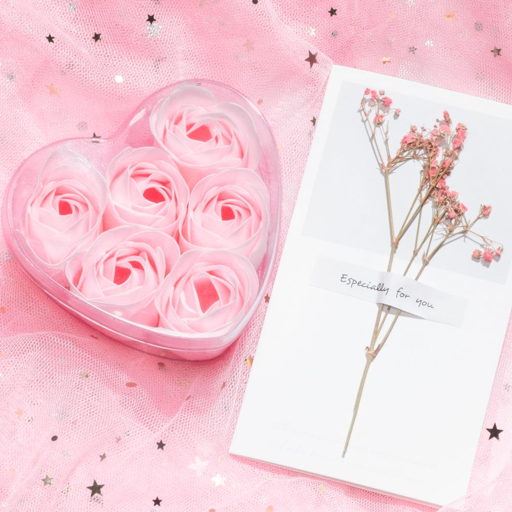 MAYICIVO gift card and elegant box simplify gifting with a personal touch.