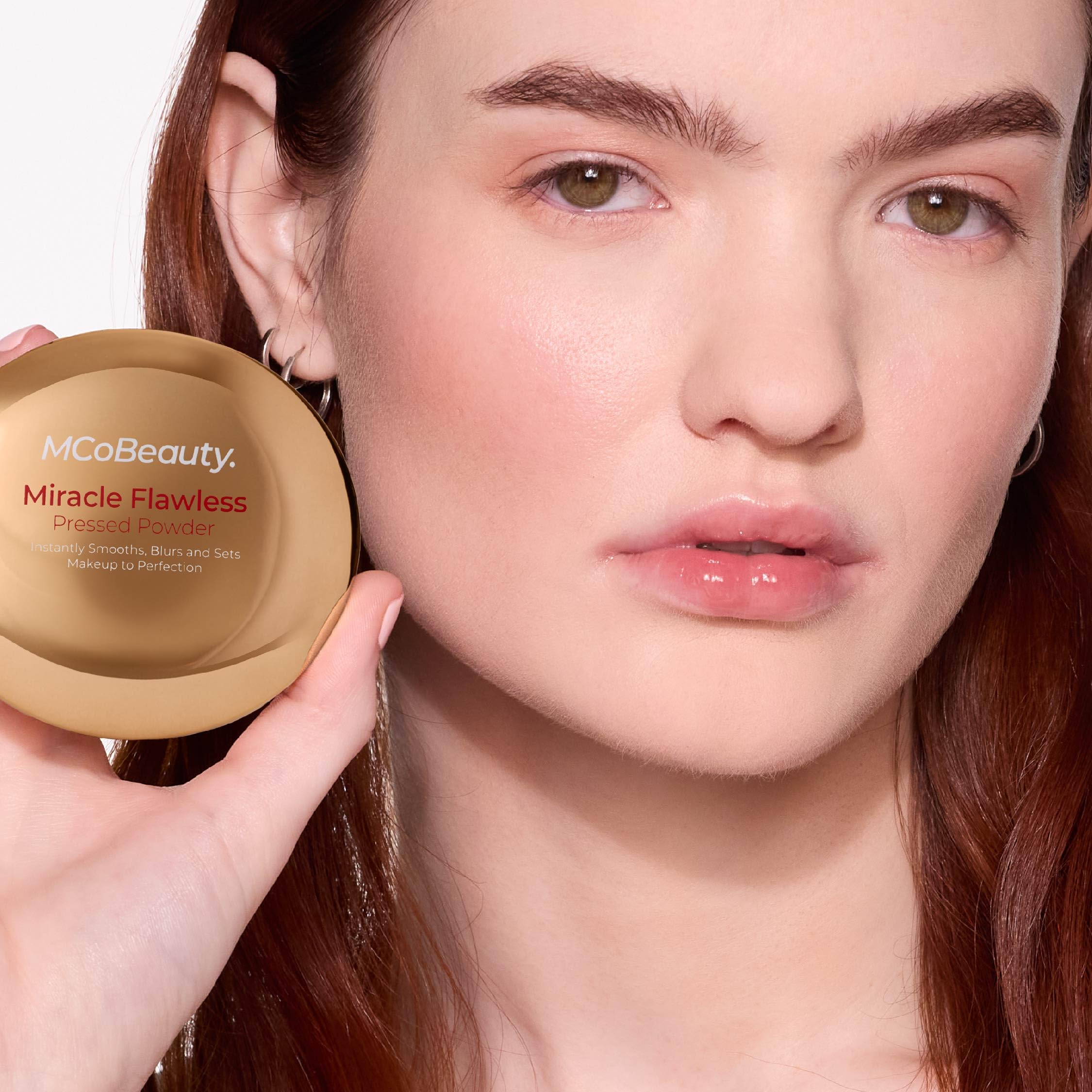 MCoBeauty Miracle Flawless pressed powder texture close-up showing silky finish for natural look