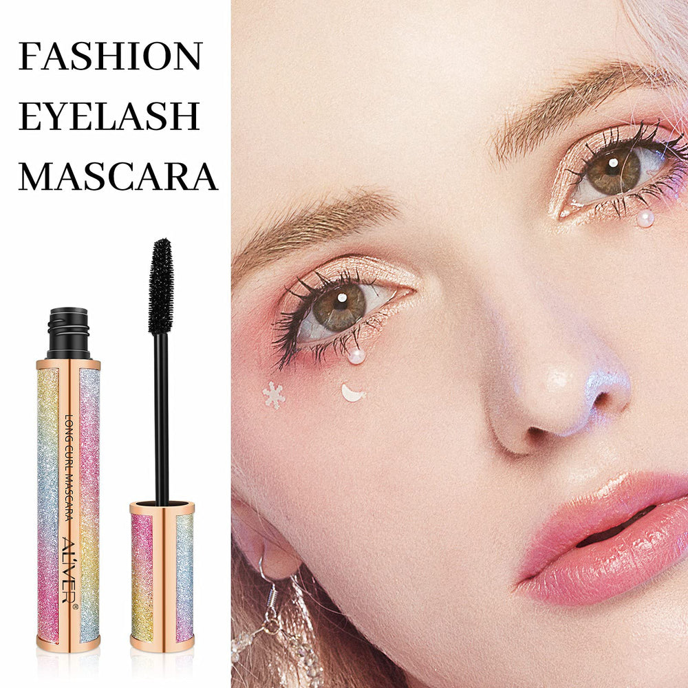Mcukv no-clump mascara keeps lashes separated and clean-looking.