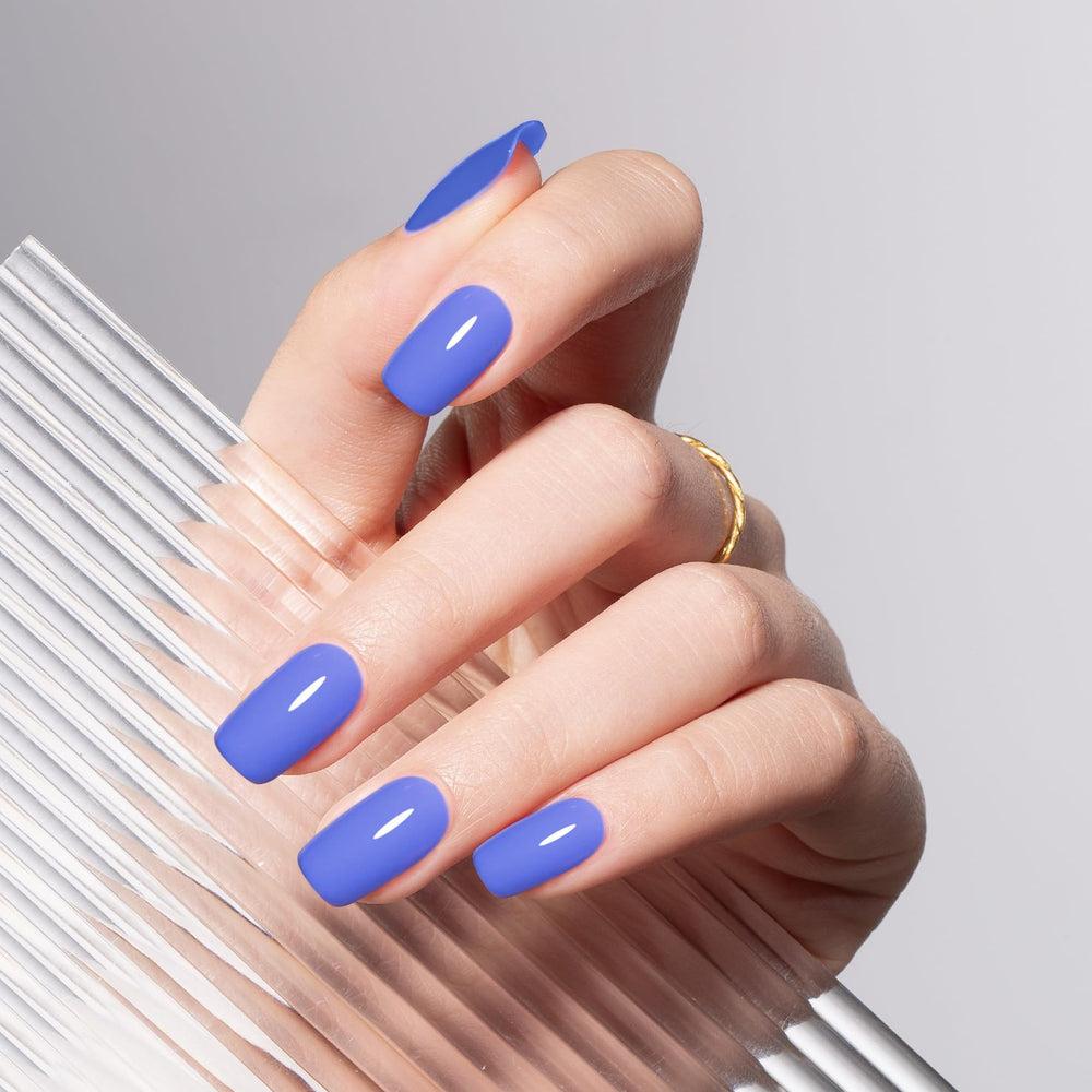 MEGIOR Ultra Marine swatch plate shows even coverage and rich shade range.