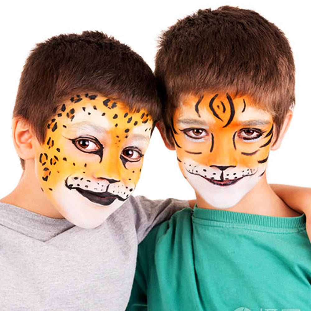 Meicoly Halloween party look with vibrant orange accents.