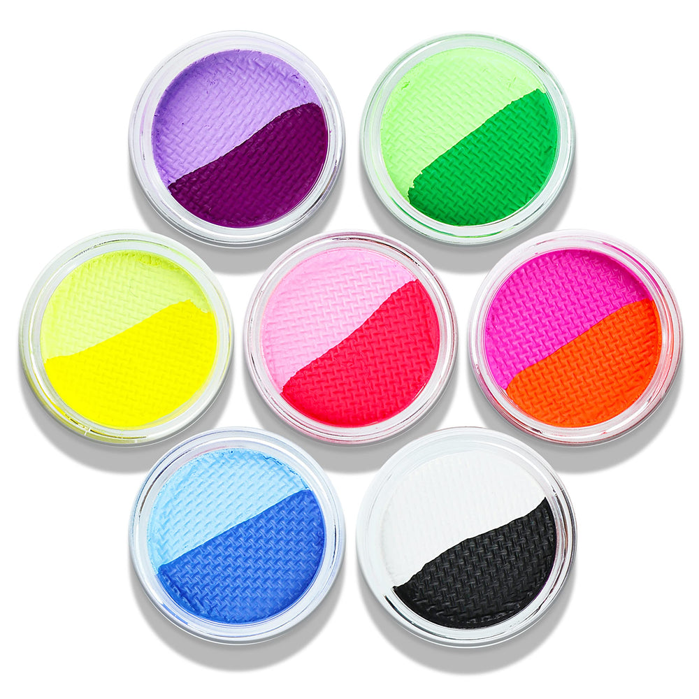 MEICOLY water-activated liner in black glows under UV light for bold looks
