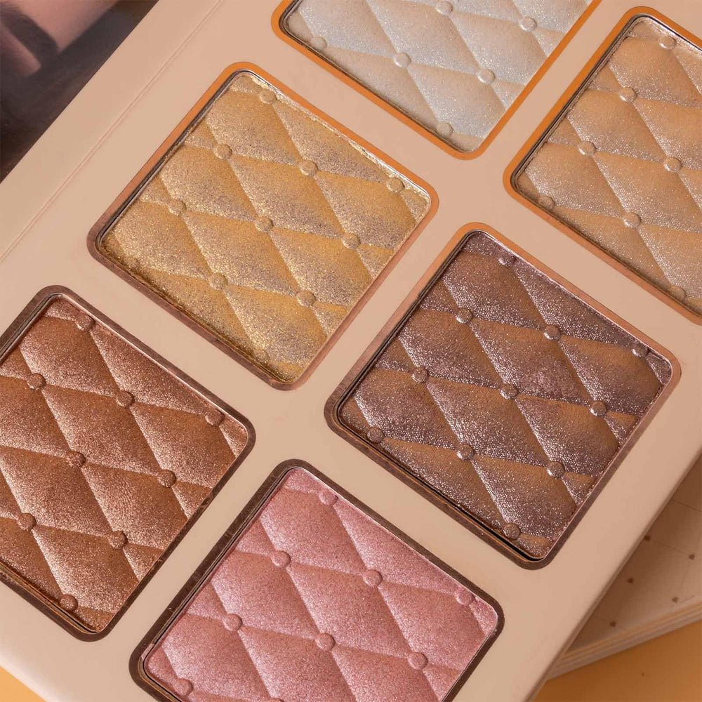 MeiPlumLai book-style palette texture promotes smooth layering and blending