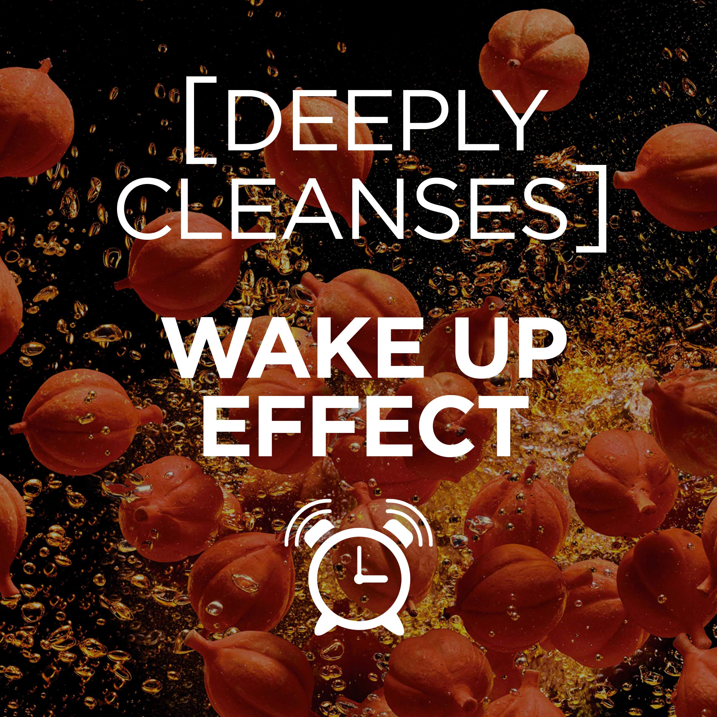 MEN EXPERT Wake-up foam lather cleanses pores while keeping skin comfortable.