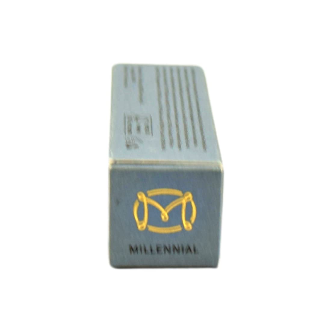 Merit Signature Lip branding on box and cap.