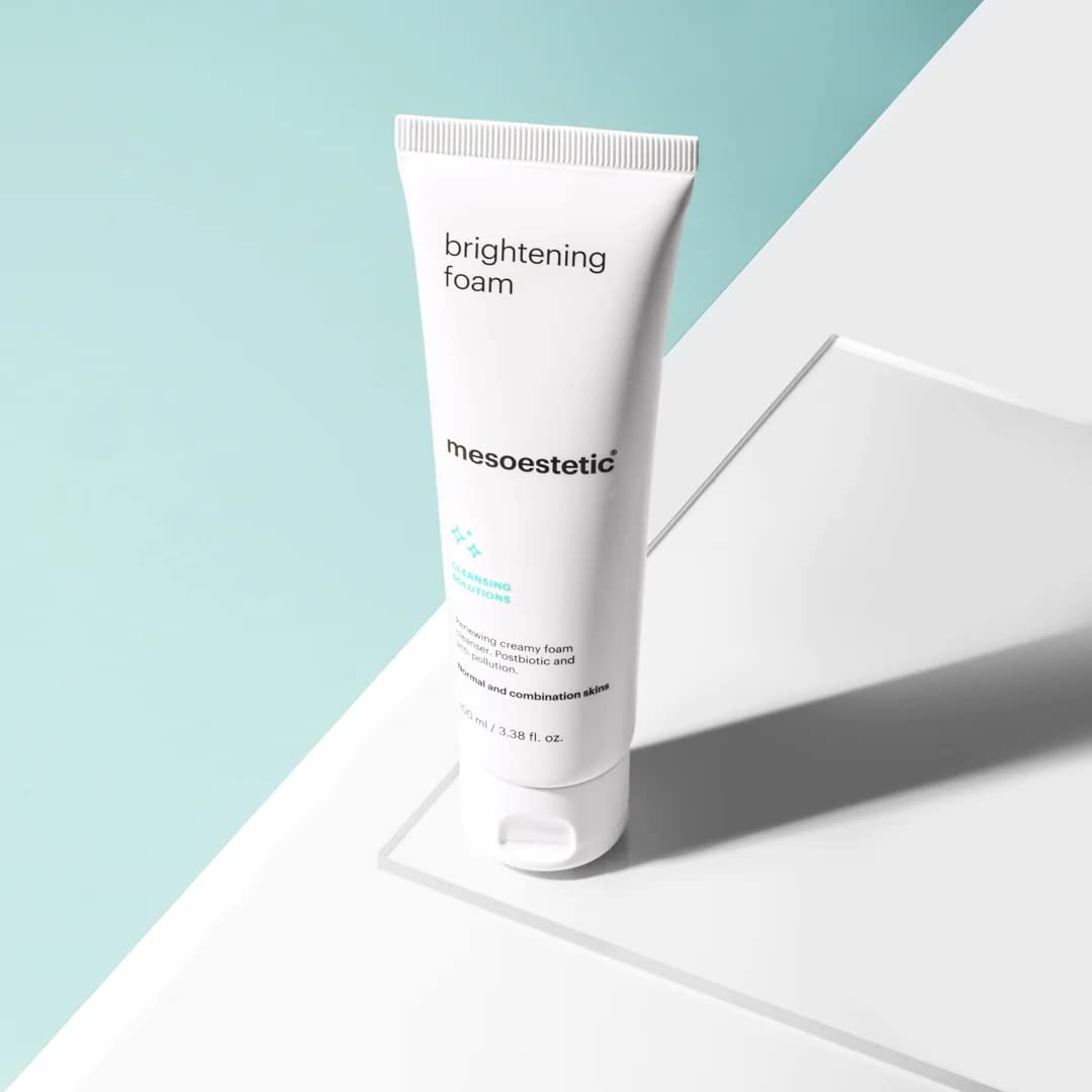 Mesoestetic Brightening Foam foam texture close-up reveals creamy texture ideal for daily cleansing.