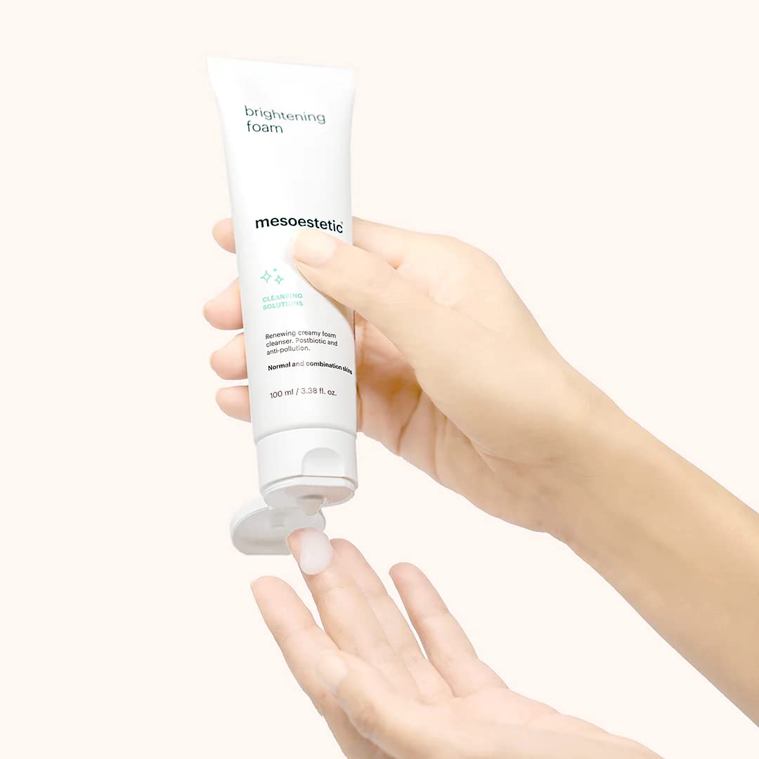 Mesoestetic Brightening Foam ingredients close-up highlights glycolic and lactic acids for exfoliation.