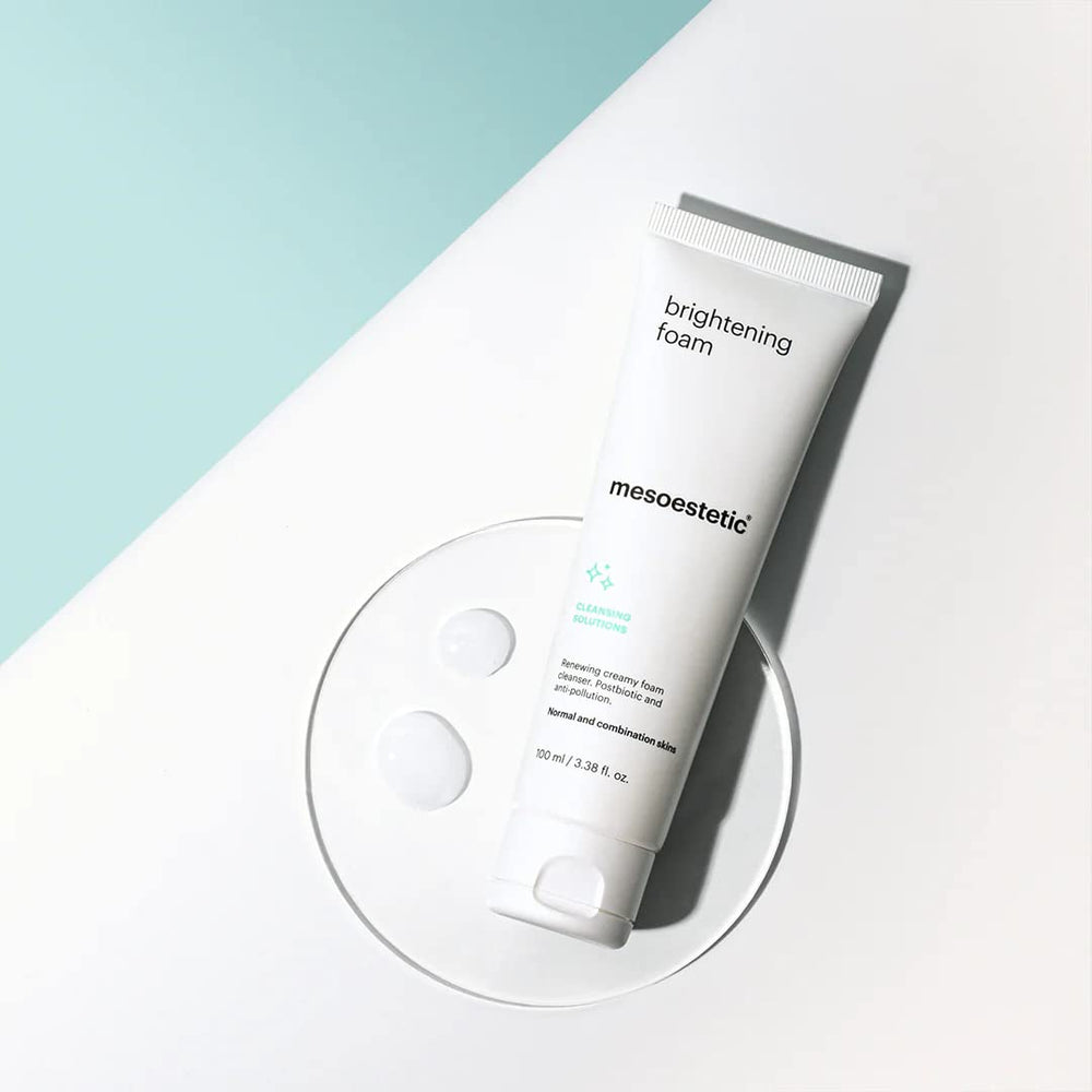 Mesoestetic Brightening Foam pour shows an easy, rinse-off lather for refreshed skin.