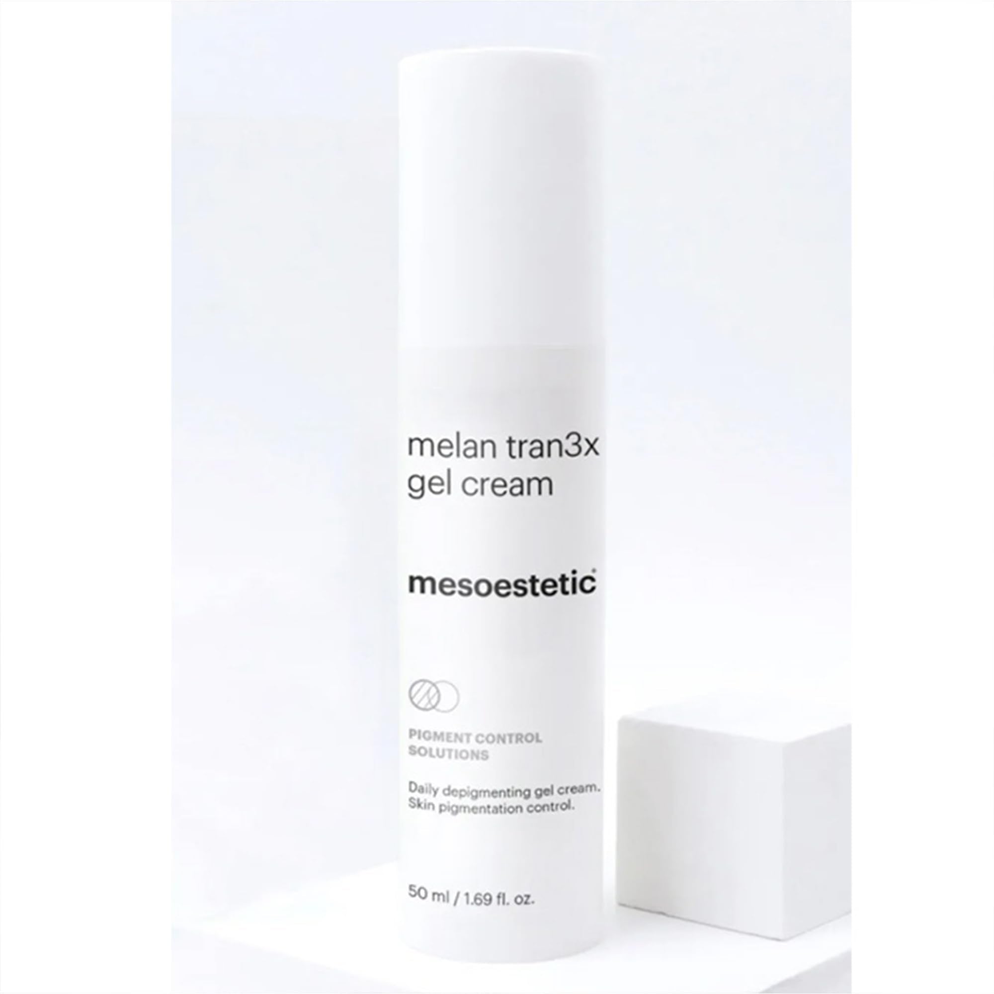 Close-up of Melan Tran3X gel cream being massaged for quick absorption