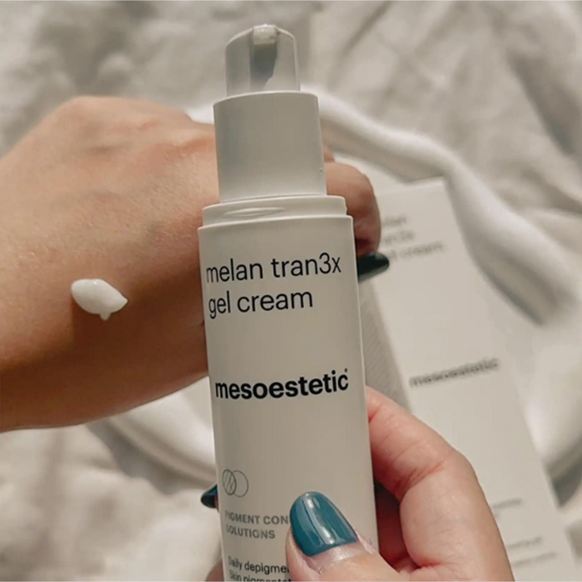 Packaging box for Melan Tran3X with clear brand labeling