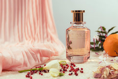 Michael Malul 293 Sparkle notes close-up, cedarwood and patchouli create a romantic finish.
