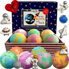 Mineral Me California Galaxy bath bomb with 3D astronauts for engaging bath time.
