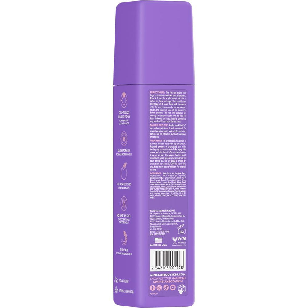 MINETAN BODY.SKIN Violet self-tanning foam application mitt ready for smooth, even coverage.
