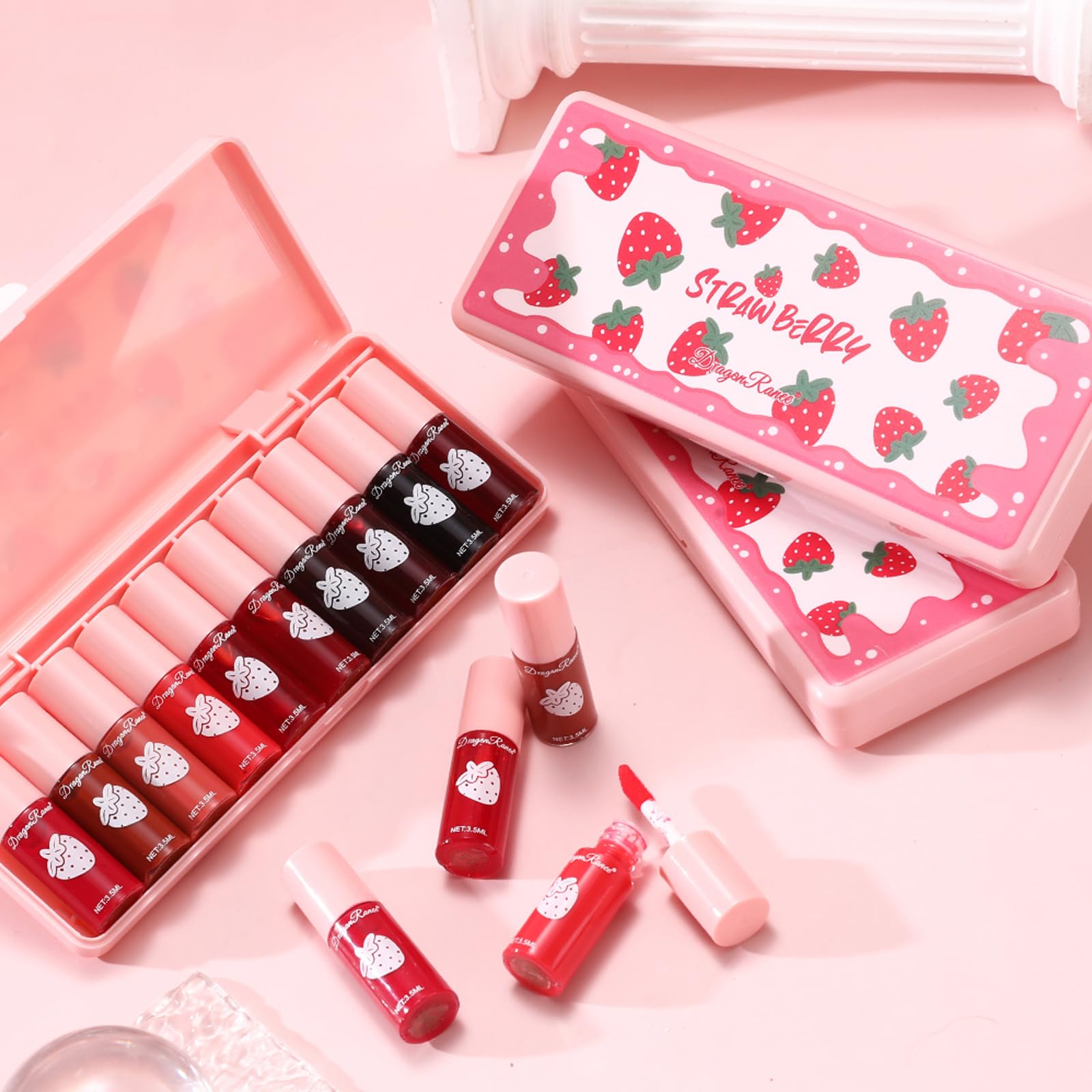 Miniling lightweight, long-lasting waterproof lip tint on lips