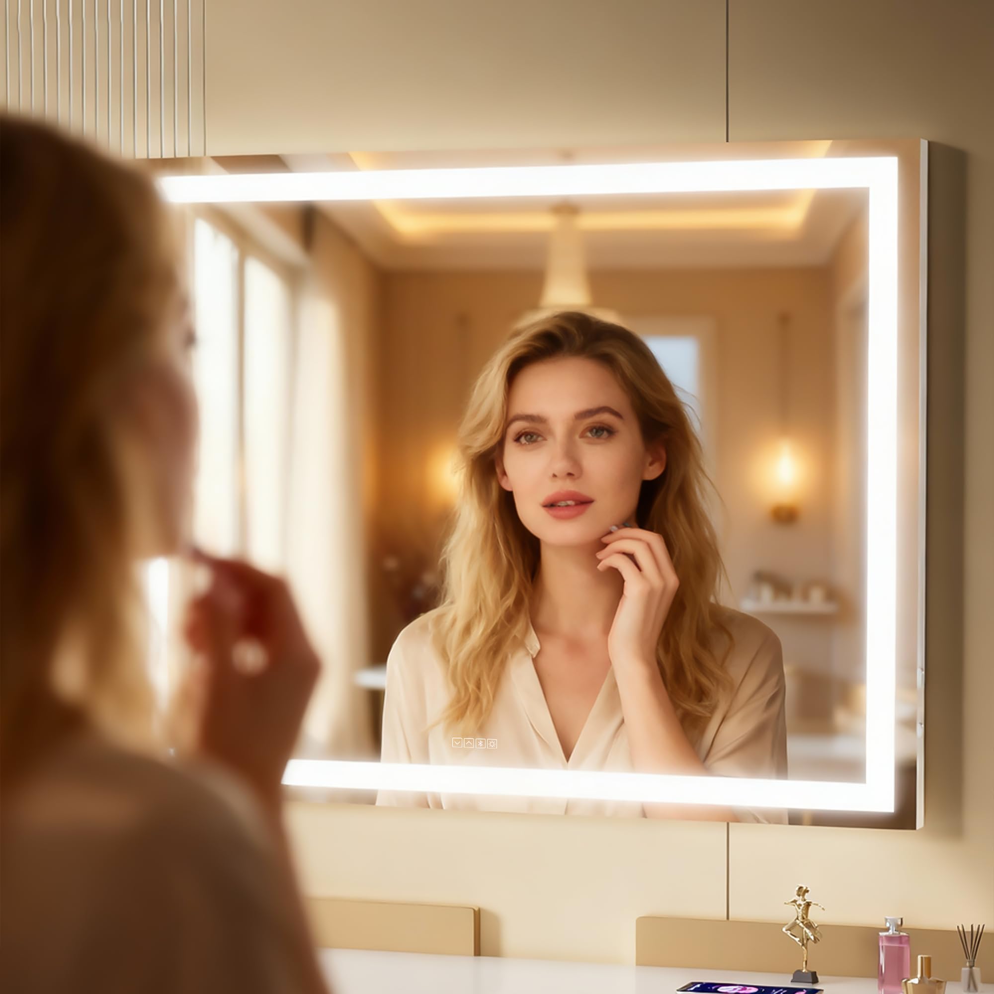 MINISO tabletop makeup mirror arrives gift-ready with elegant packaging for celebrations.