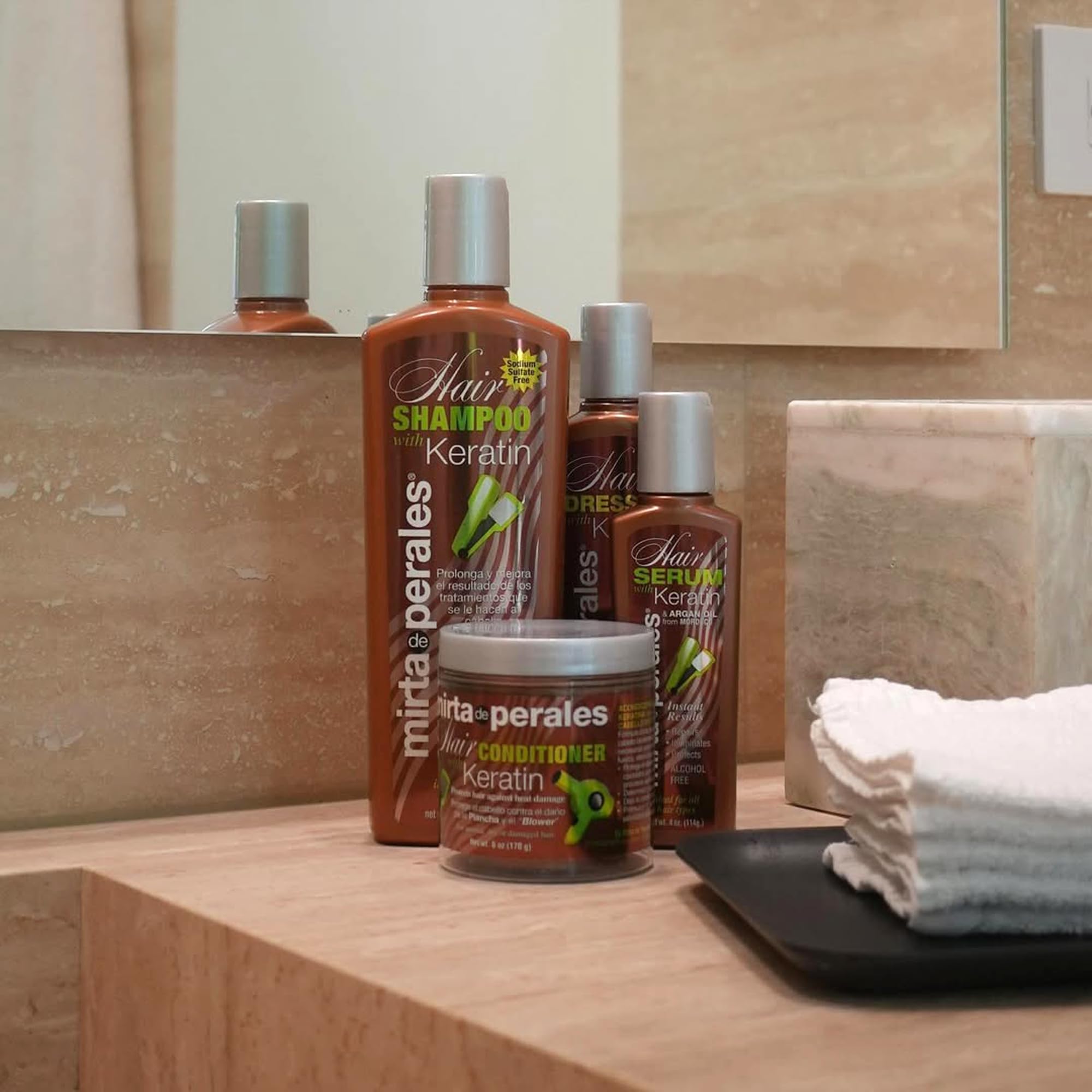 Detangling action photo shows easy brushing with fewer knots.
