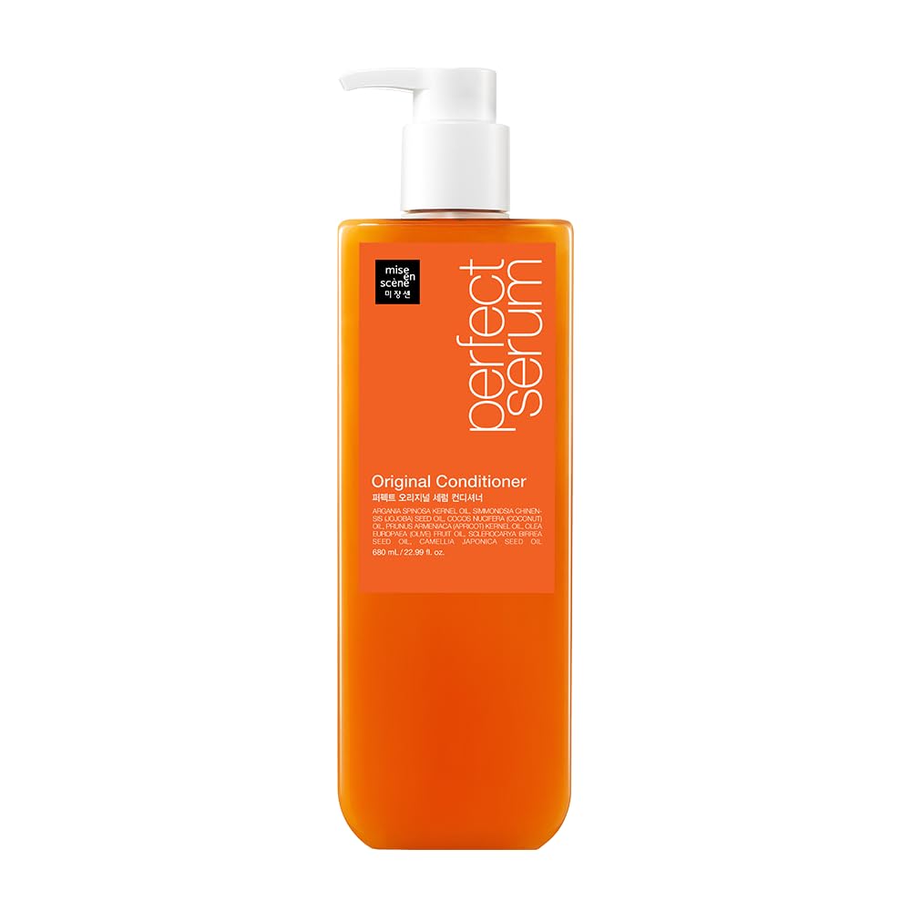 Mise En Scene Perfect Serum Original Conditioner bottle closeup highlighting nourishing formula.