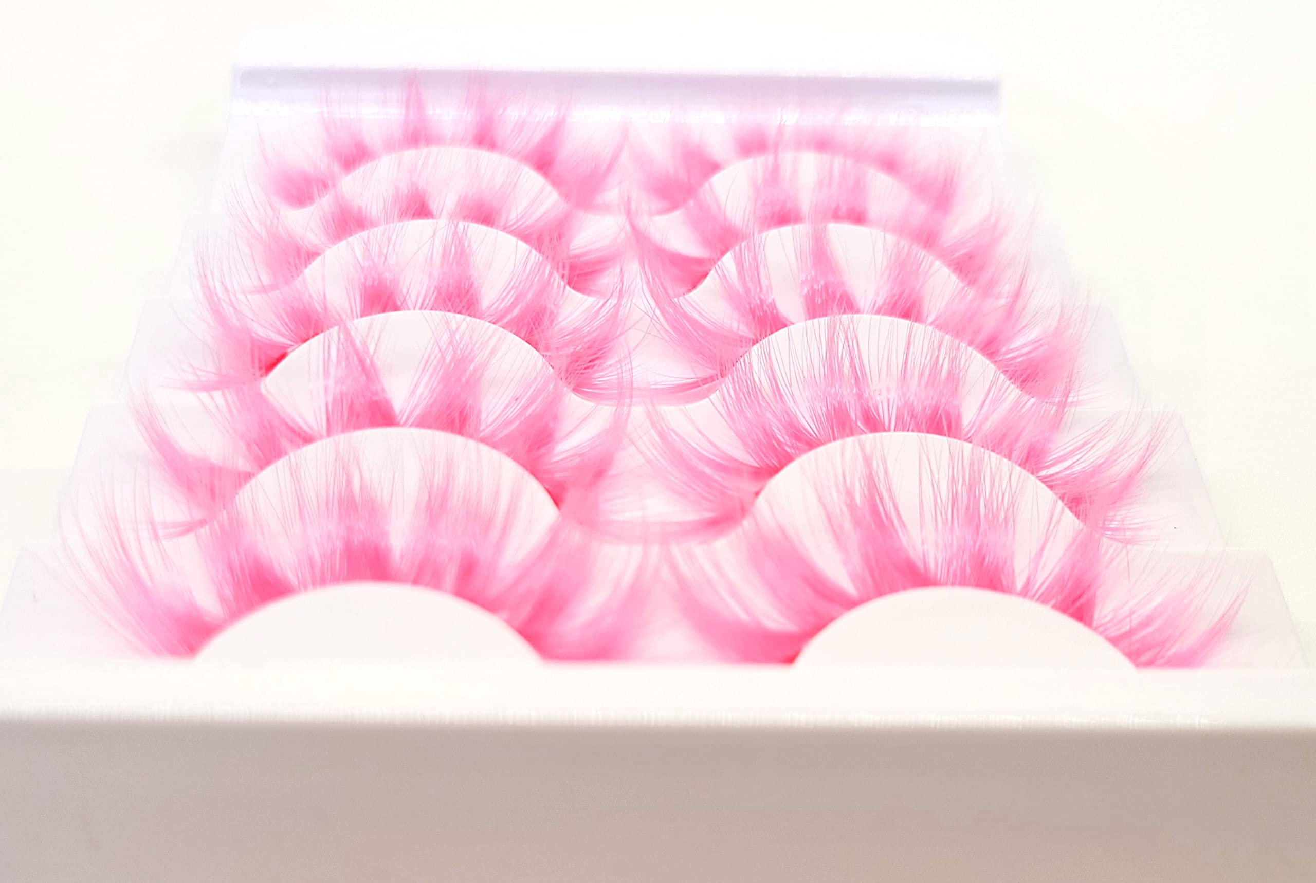 MISSLADY pink lashes close-up highlights soft fibers and comfortable wear.