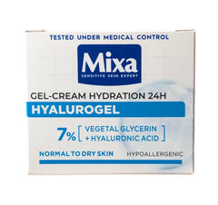 Mixa Hyalurogel jar close-up showing lightweight gel texture for instant hydration.