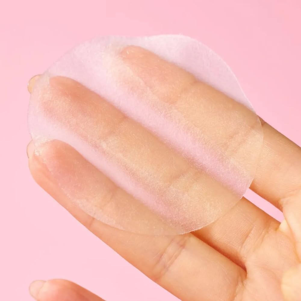 Mixsoon collagen toner pad on-face application illustrates smoothing results