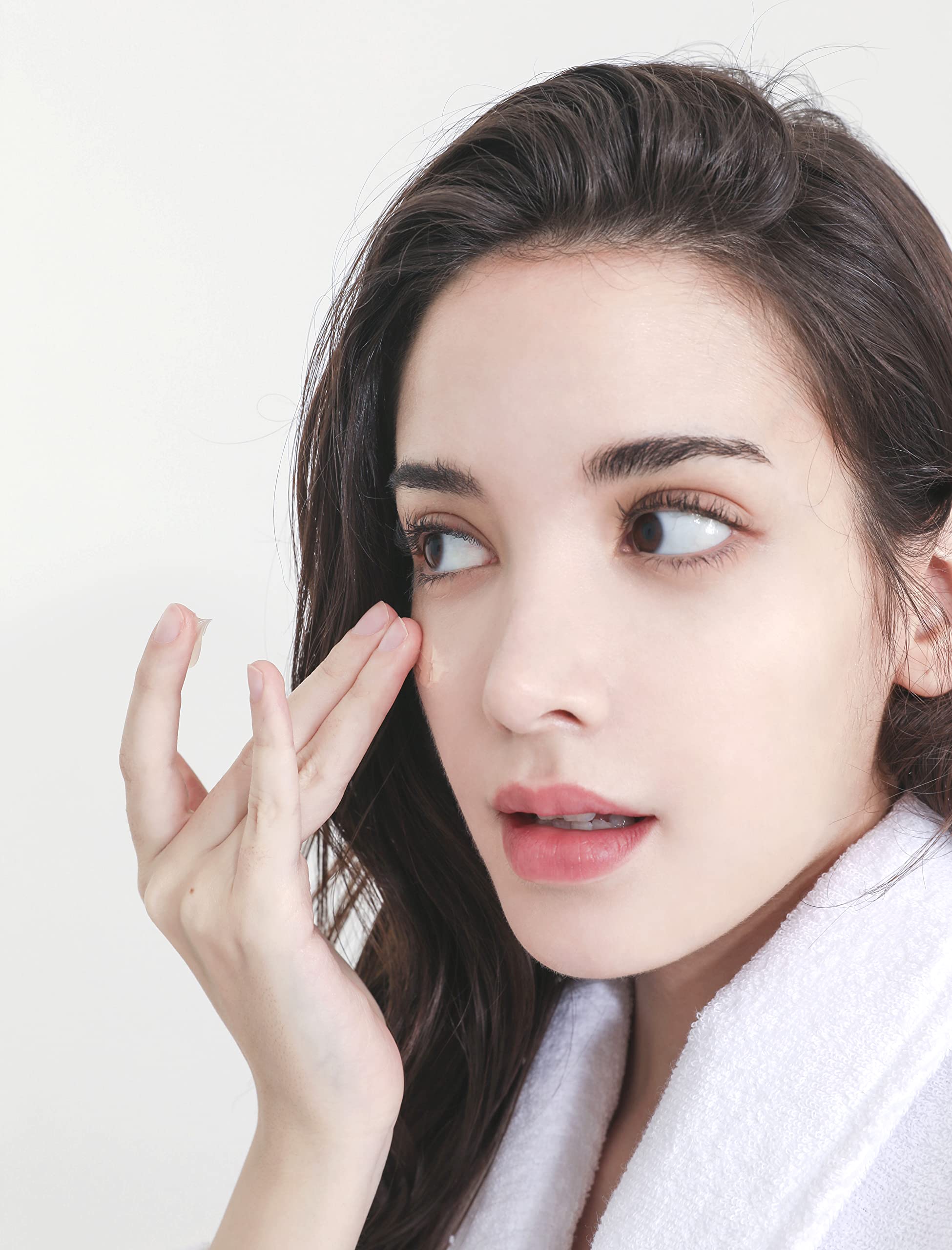 MIZON Collagen Eye Cream night routine setup with calm ambiance.