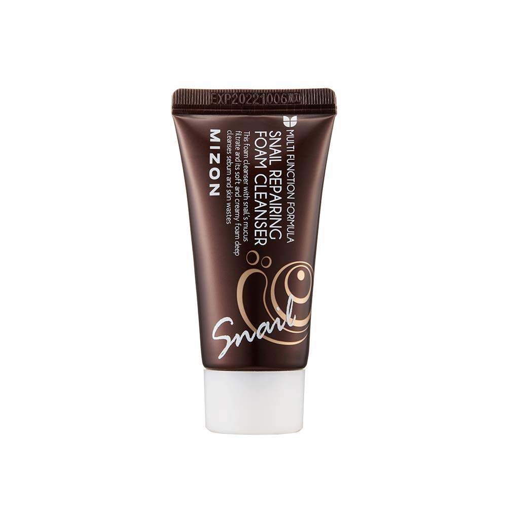 MIZON Snail Line Set texture close up shows a lightweight non sticky finish