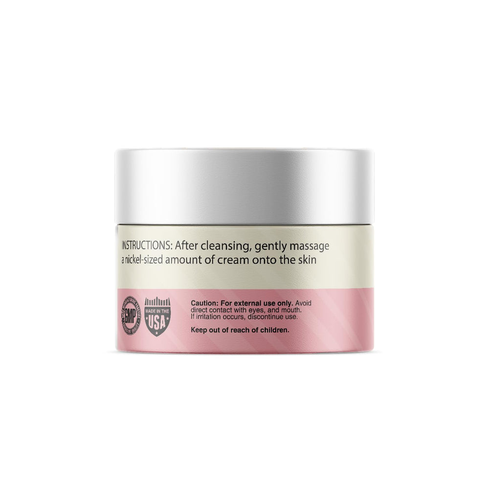 MJO Renovalift glow close-up illustrates a hydrated, radiant complexion