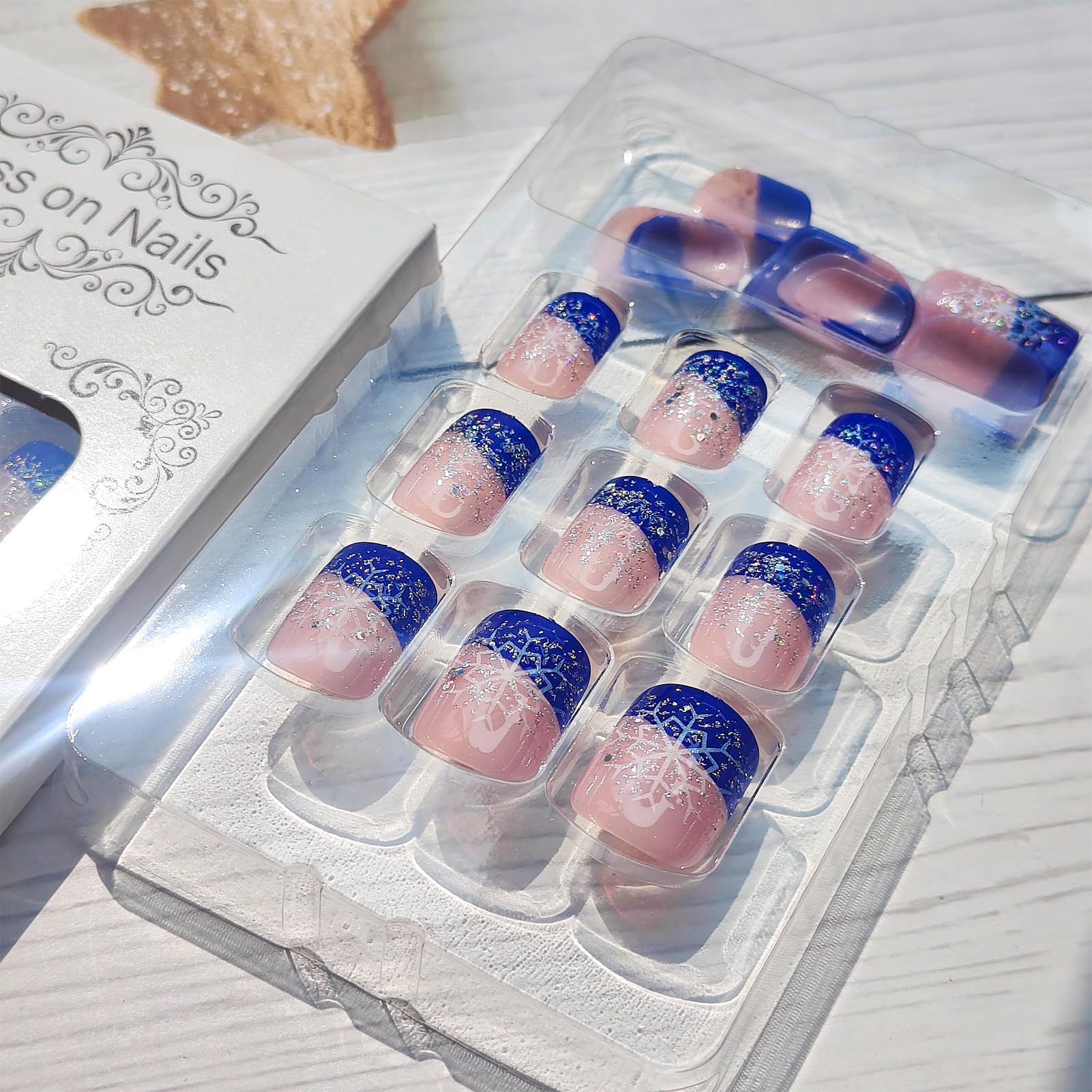 Mkwntg glitter sequins and winter sparkle on nails for a party-ready look.
