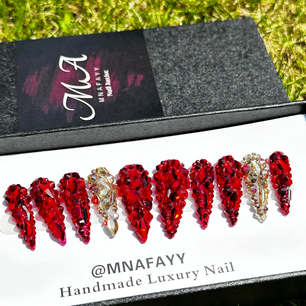 MNAFAYY Luxury Gems closeup with 3D rhinestones for a glamorous manicure