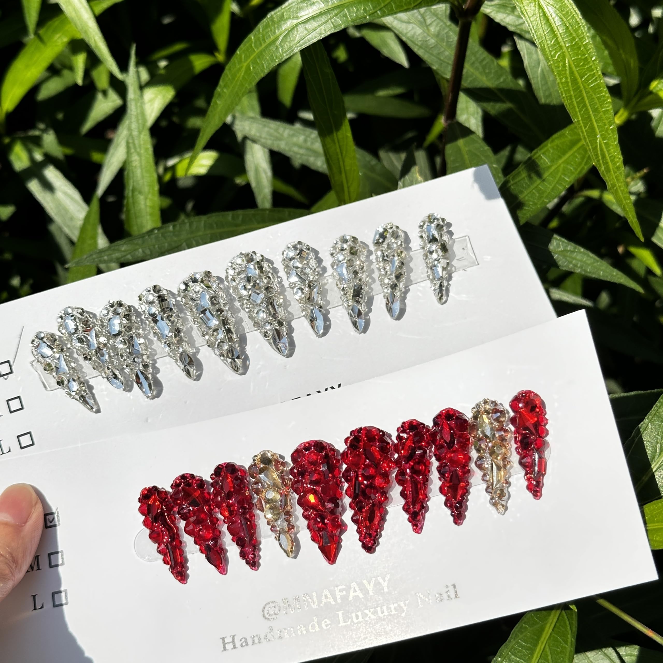 MNAFAYY Luxury Gems UV-finished nails with durable gloss