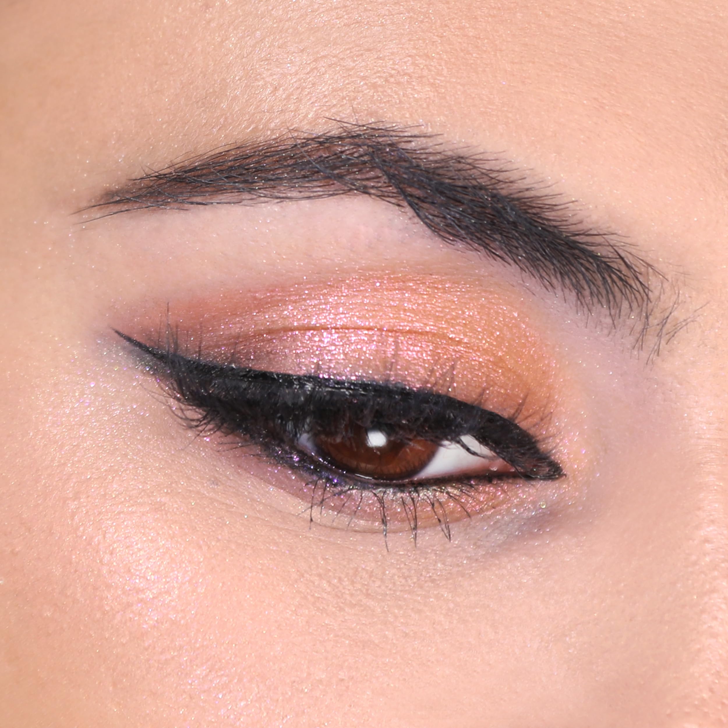 Moira Chroma Light Shadow 014 Birthday Girl creamy blend for smooth, easy application.