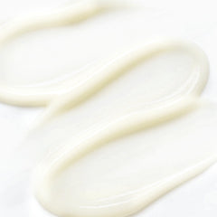 MOMOHOO cooling metal applicator gently massages the under-eye area to soothe fatigue.
