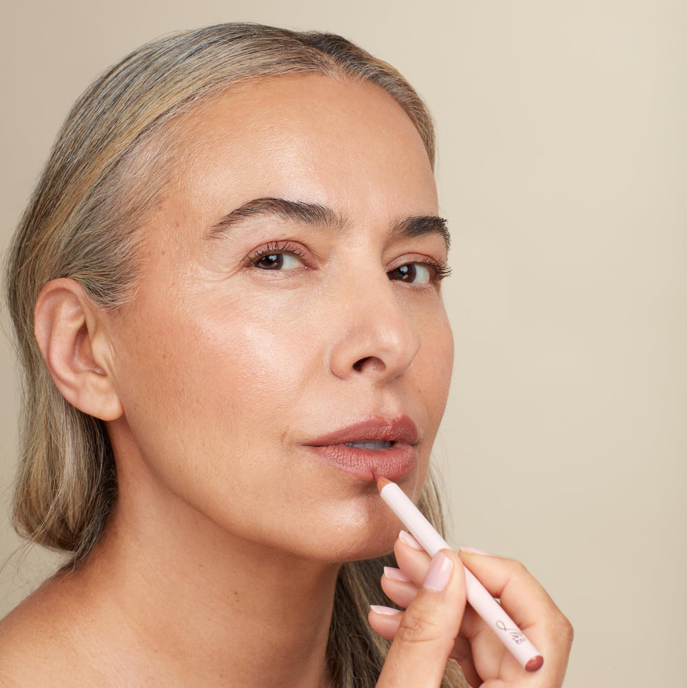 Monika Blunder Beauty Hot Line Lip Liner Renae close-up shows natural shade suitability