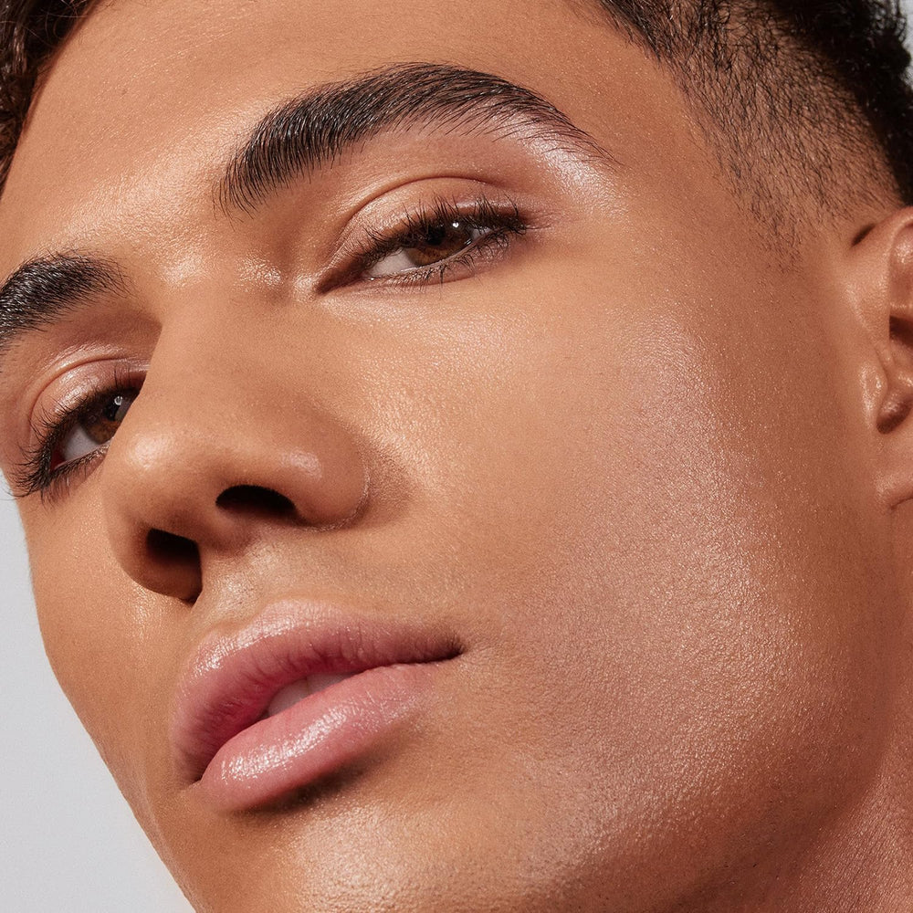 MORPHE Lightform Dewy Foundation swatch demonstrates buildable medium coverage.