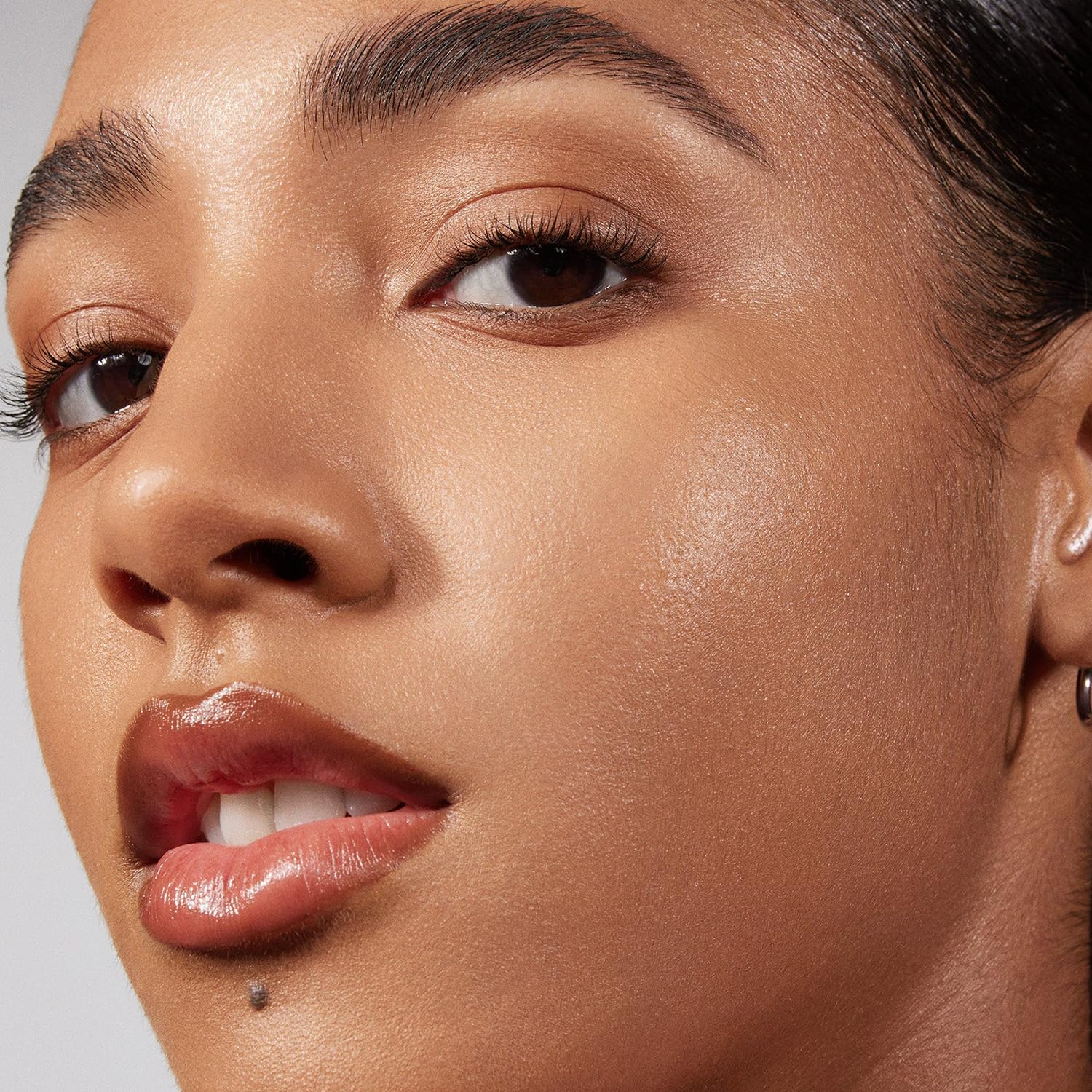 Morphe Lightform Dewy Foundation blends seamlessly for a natural, radiant finish.