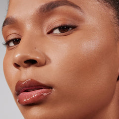 MORPHE Lightform Hydration Glow finish on skin with luminous appearance